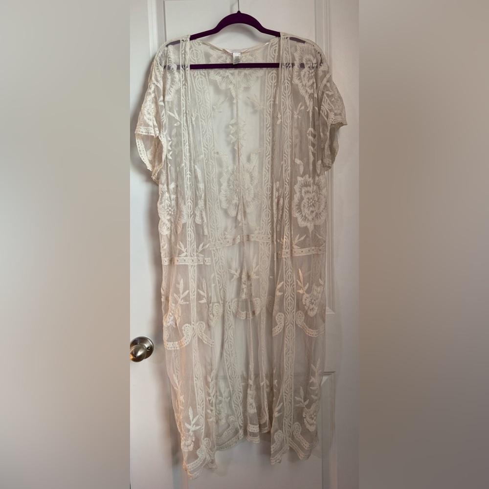 LC Lauren Conrad Cream Lace Short Sleeve Cardigan